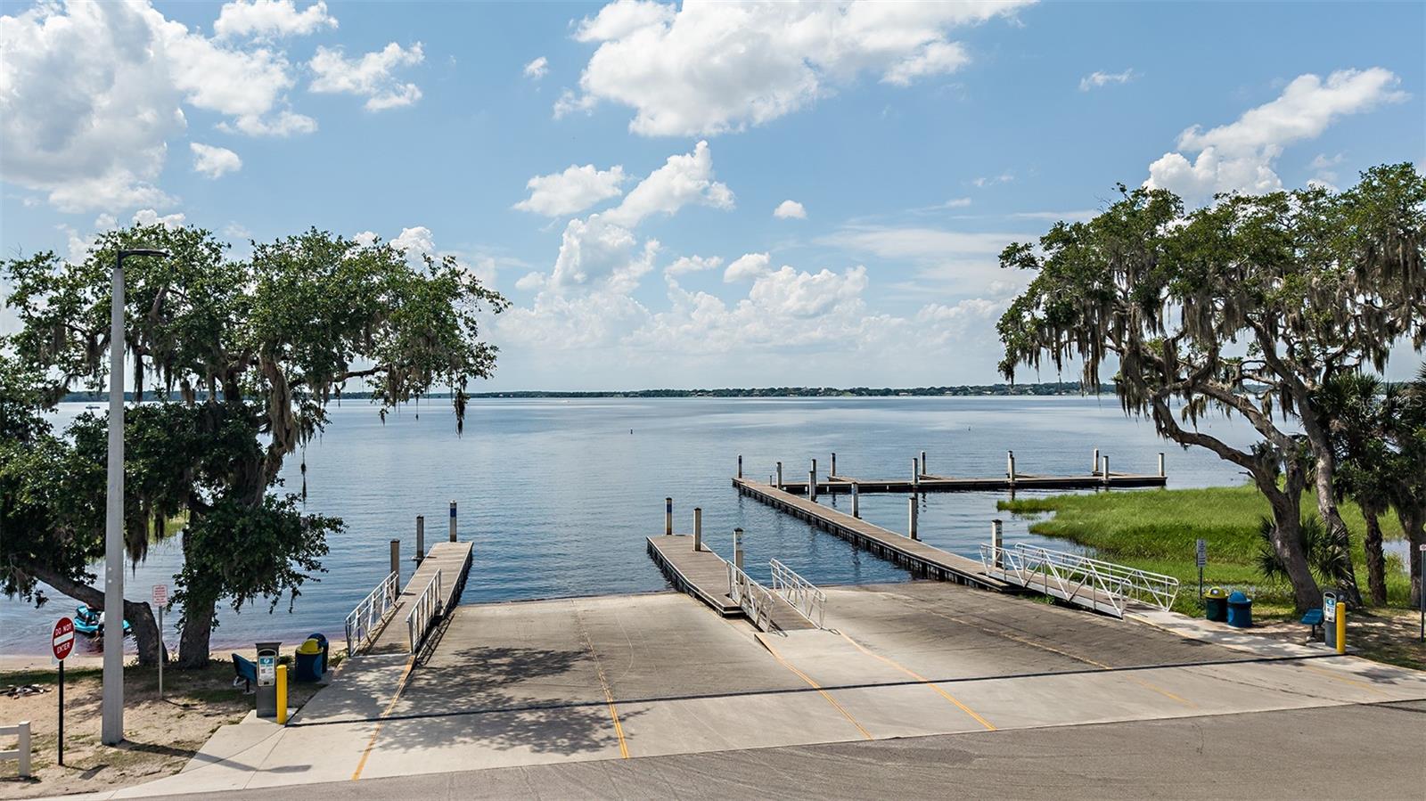 Image 29 of 37 For 7603 Waterscape Drive