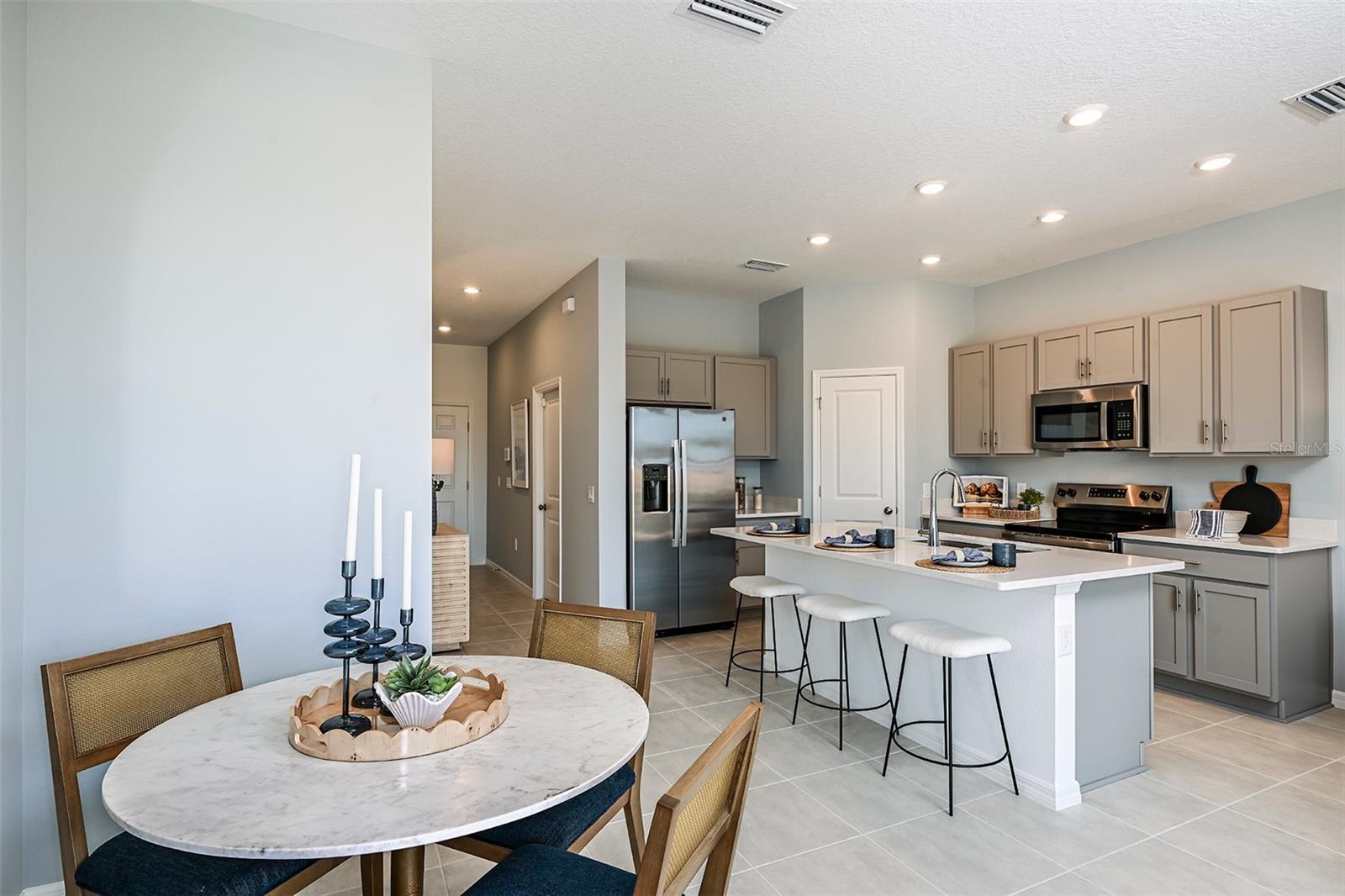 Image 4 of 37 For 7603 Waterscape Drive