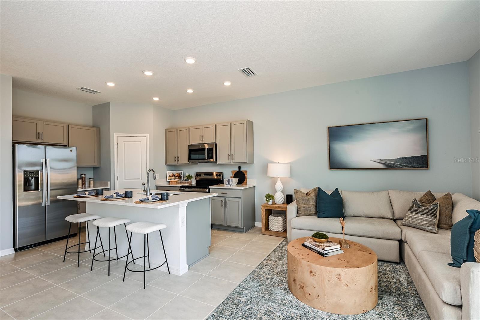 Image 7 of 37 For 7603 Waterscape Drive