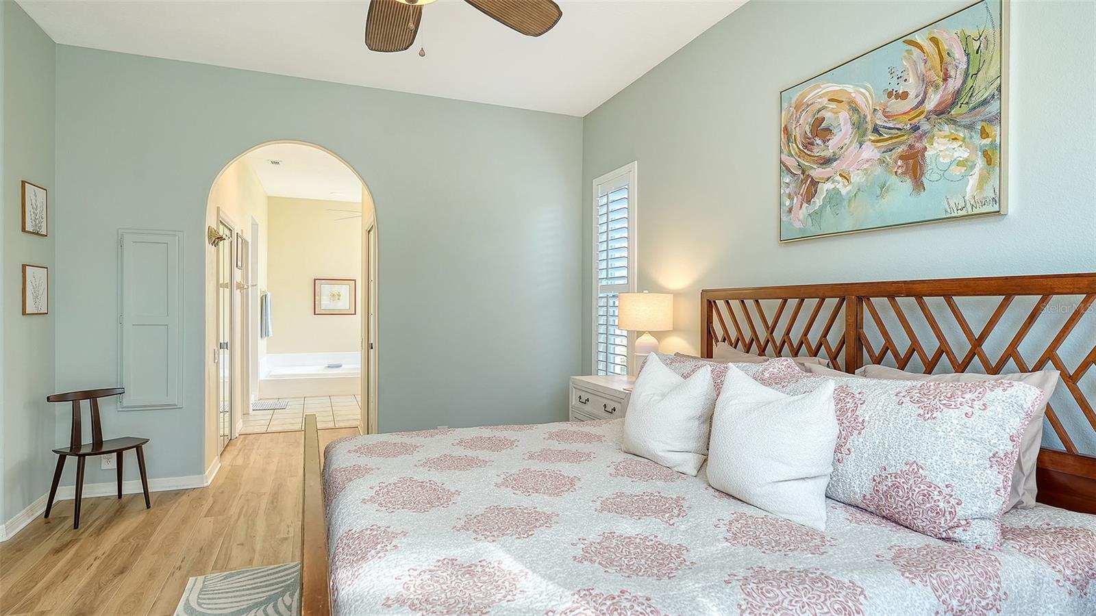 Image 14 of 58 For 5811 White Oak Bayou Court