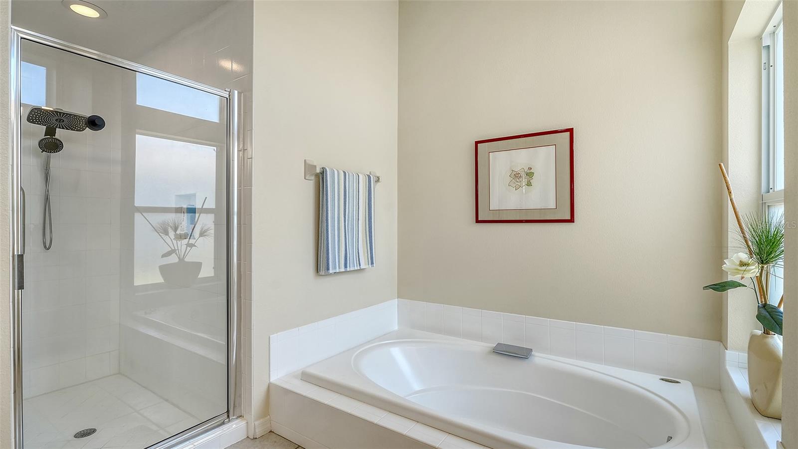 Image 19 of 58 For 5811 White Oak Bayou Court