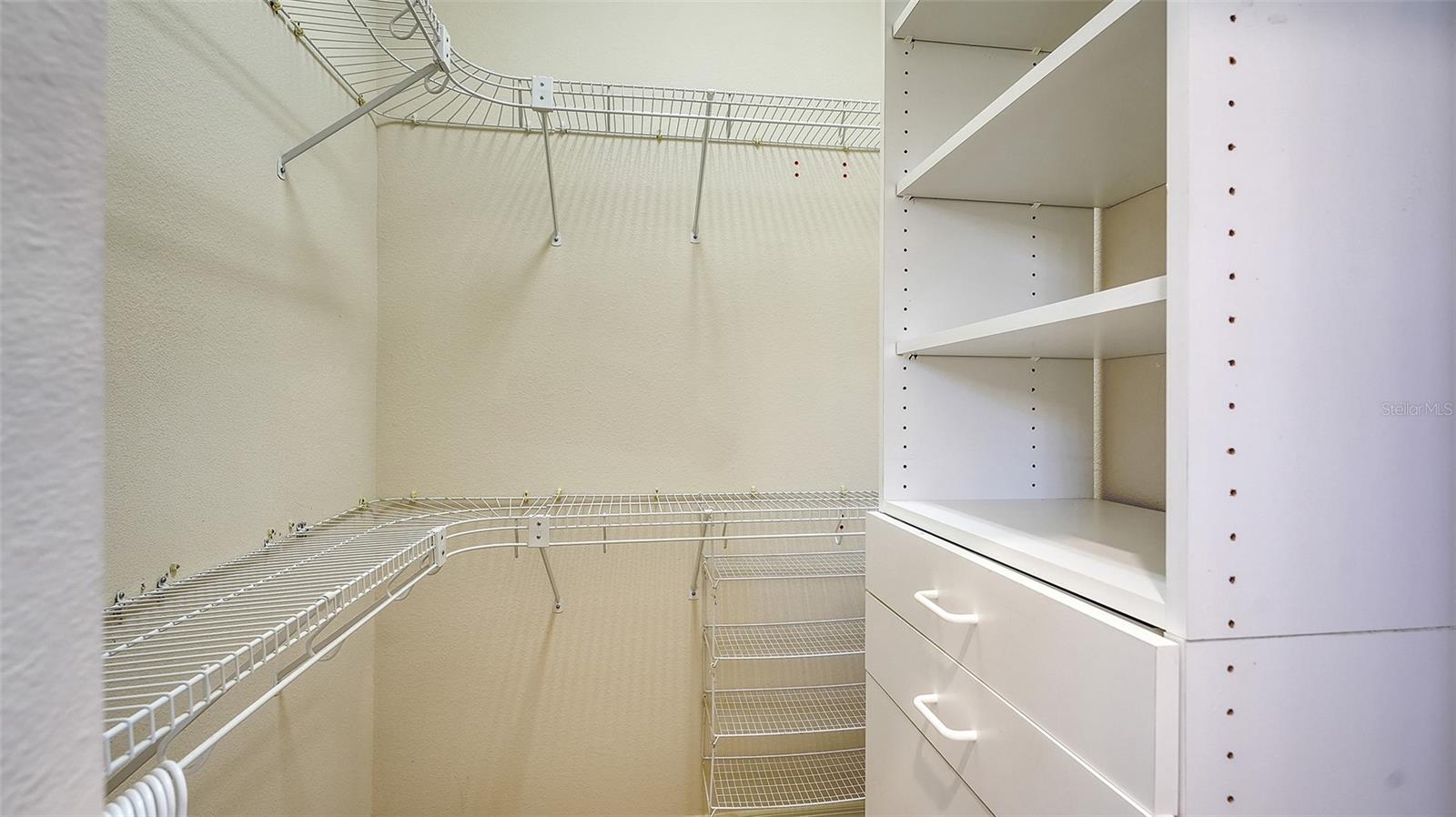 Image 21 of 58 For 5811 White Oak Bayou Court