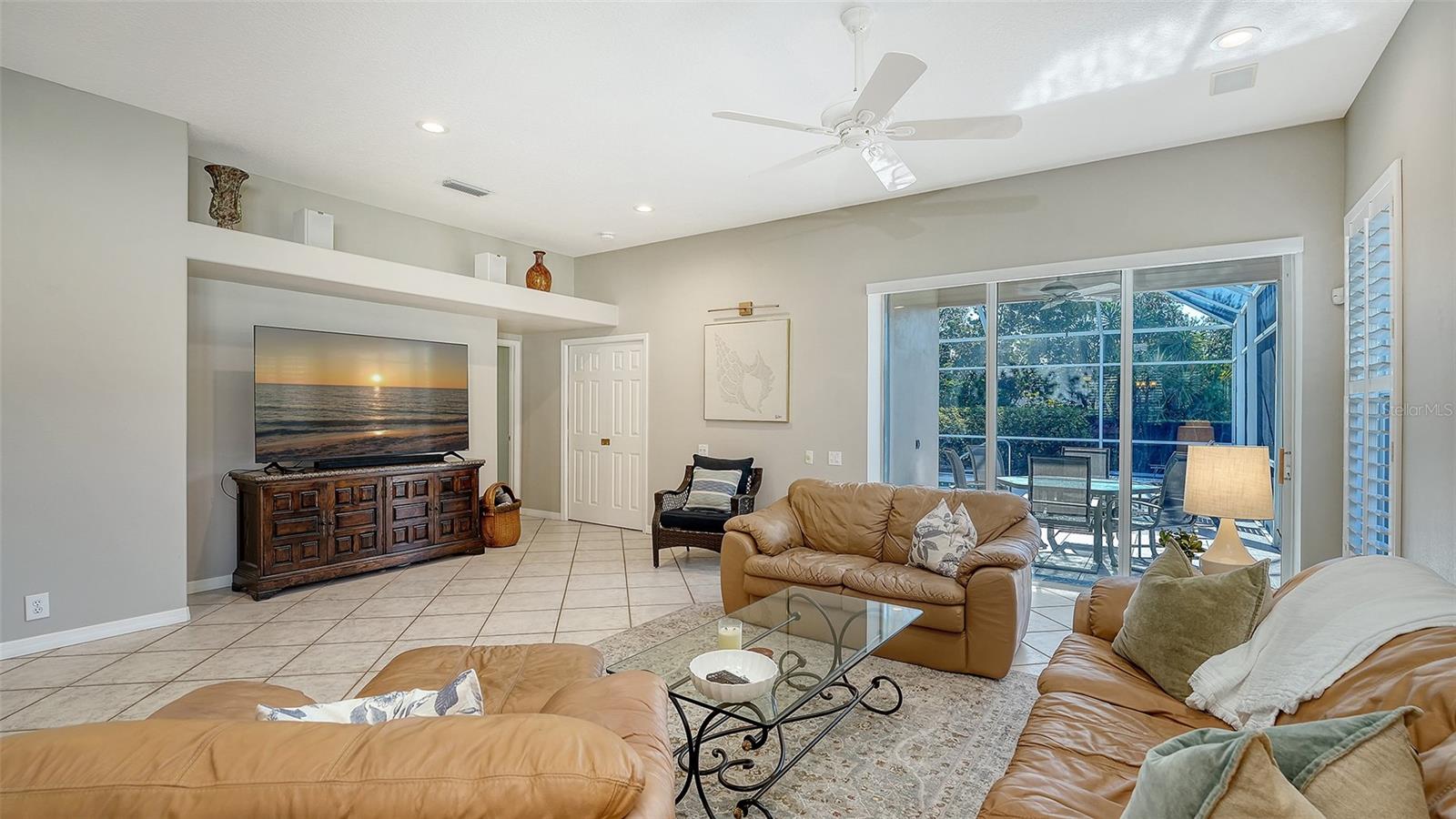 Image 23 of 58 For 5811 White Oak Bayou Court