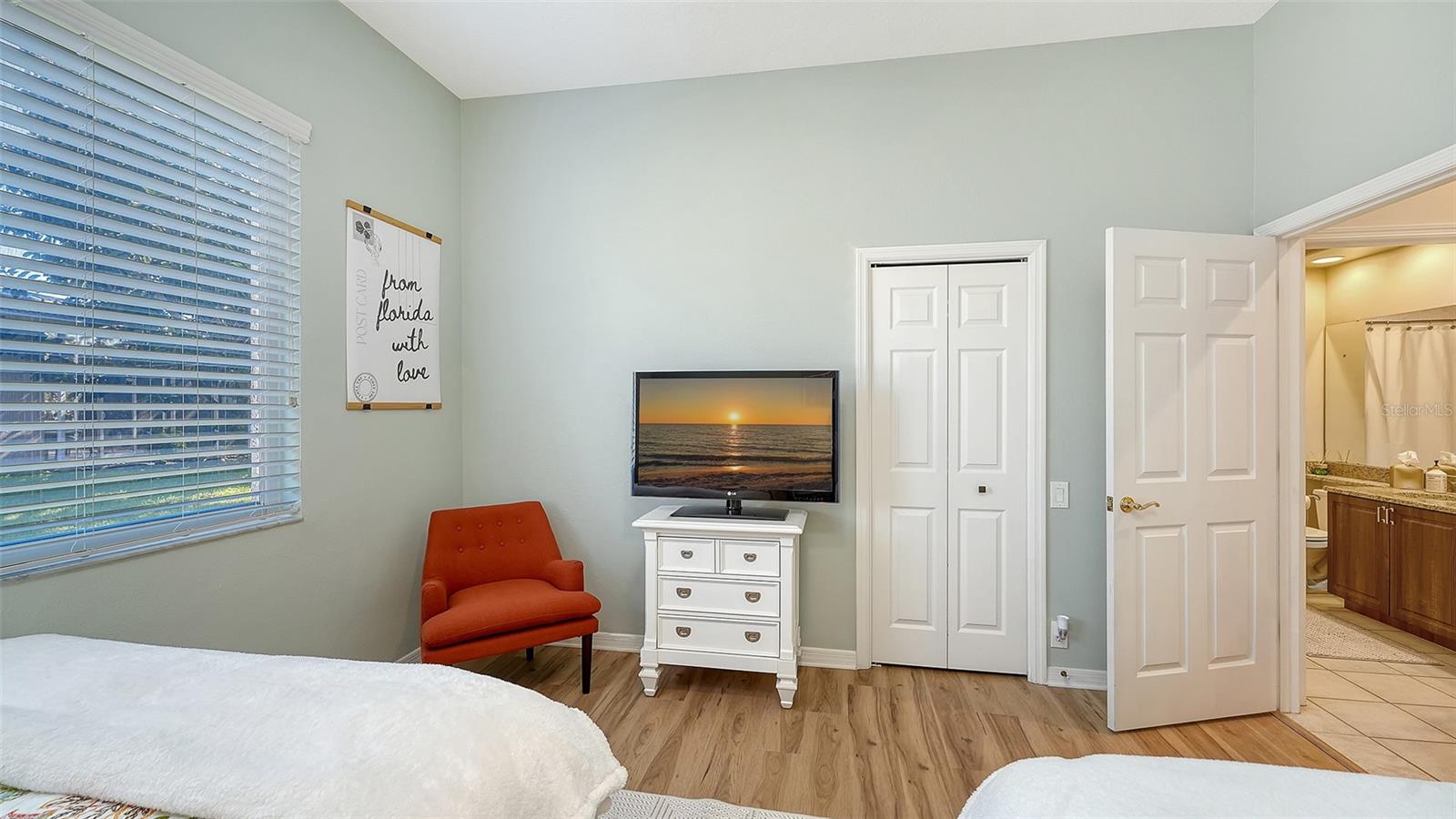 Image 27 of 58 For 5811 White Oak Bayou Court