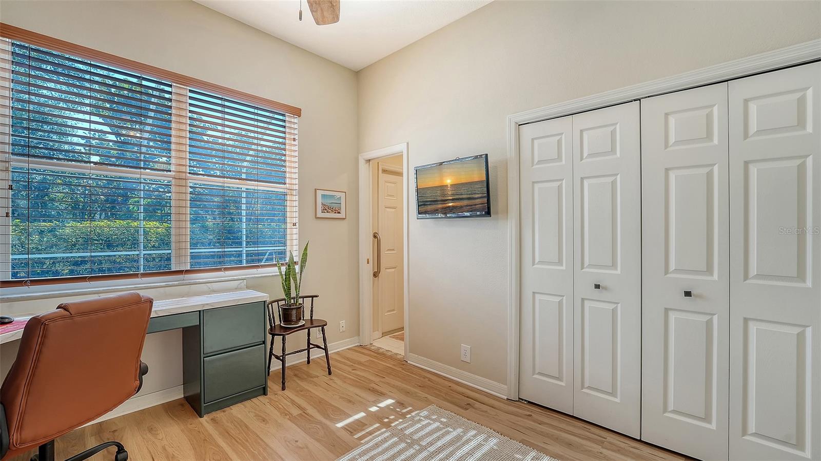 Image 31 of 58 For 5811 White Oak Bayou Court