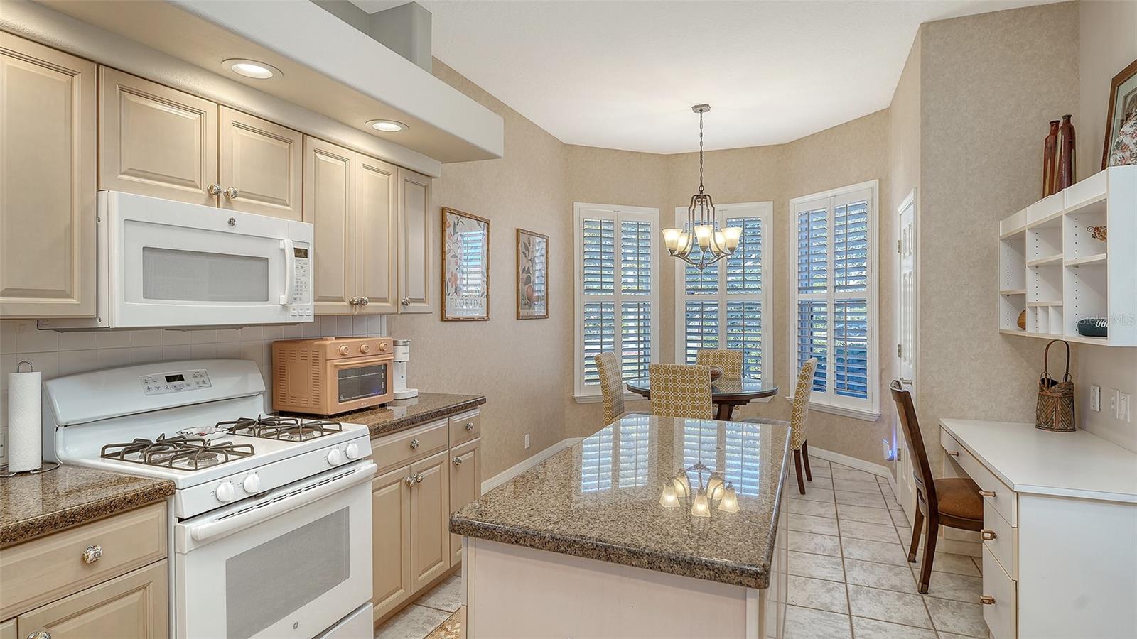 Image 5 of 58 For 5811 White Oak Bayou Court