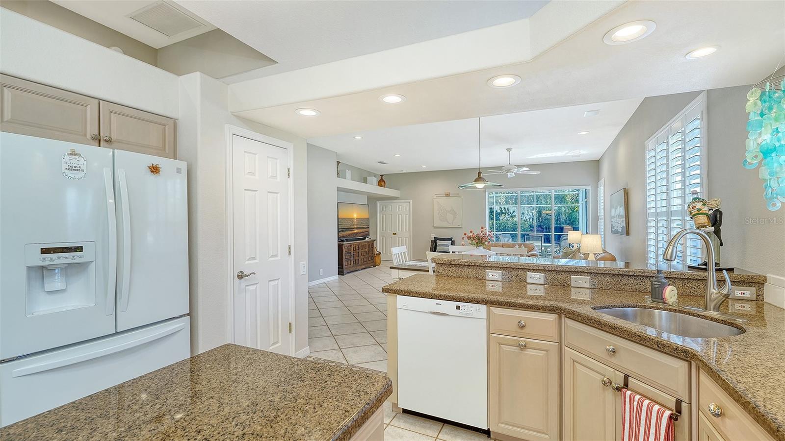 Image 7 of 58 For 5811 White Oak Bayou Court