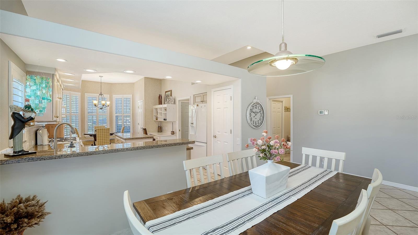 Image 9 of 58 For 5811 White Oak Bayou Court