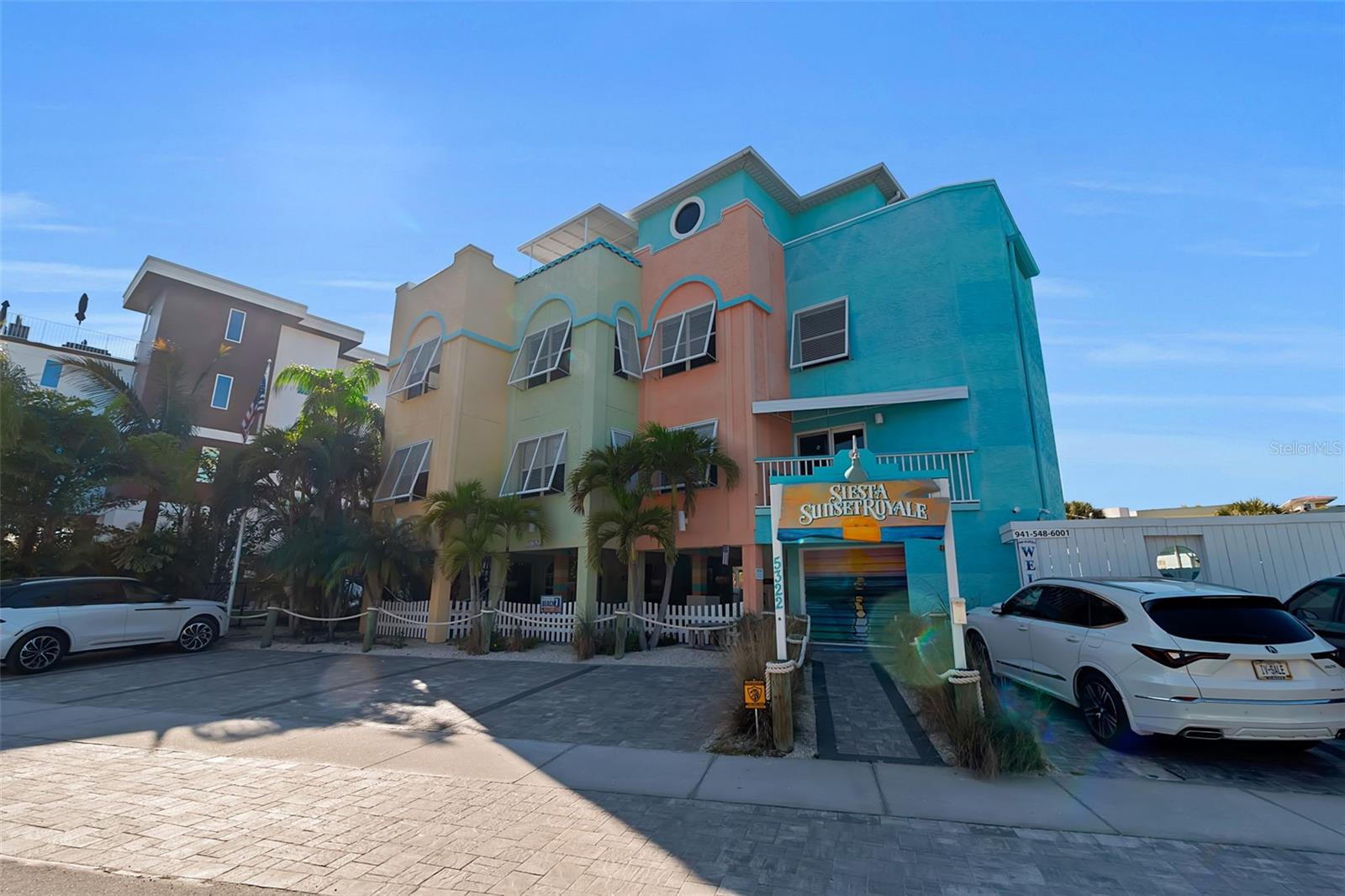 Image 2 of 70 For 5322 Calle De La Siesta