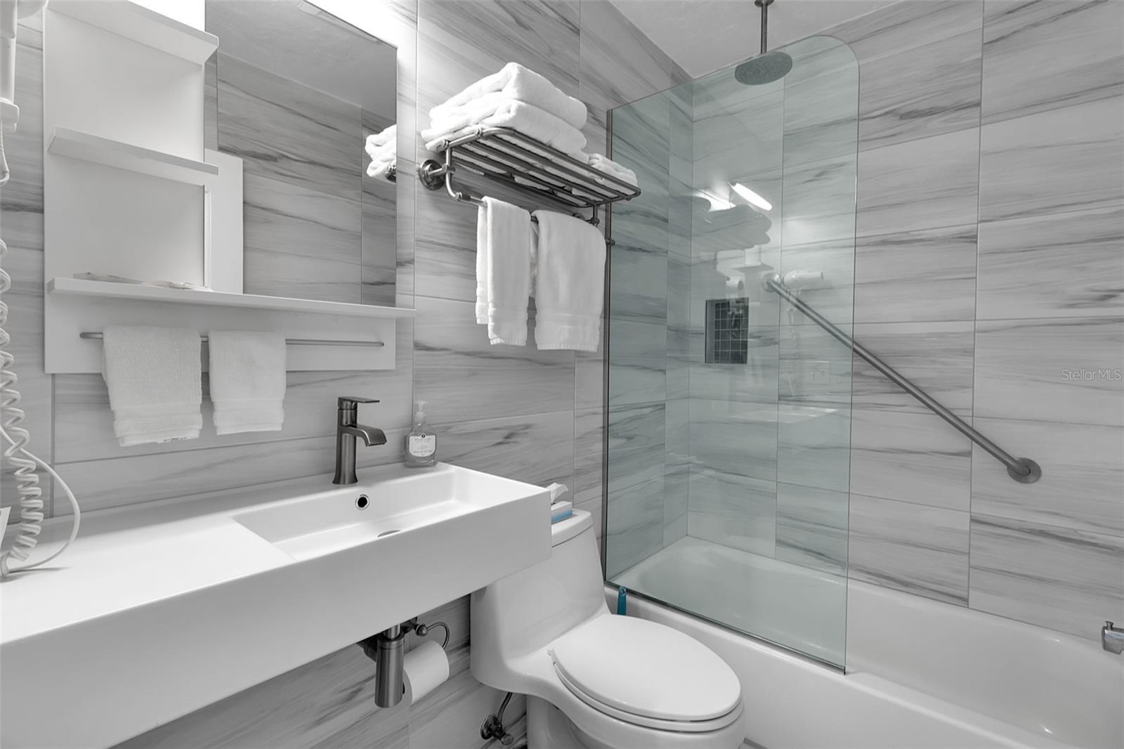 Image 52 of 70 For 5322 Calle De La Siesta