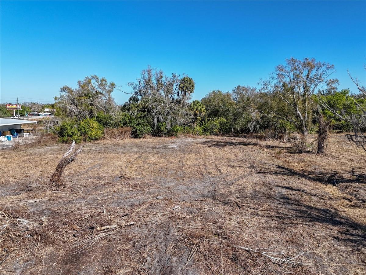 Image 29 of 41 For 1707 Robin Road