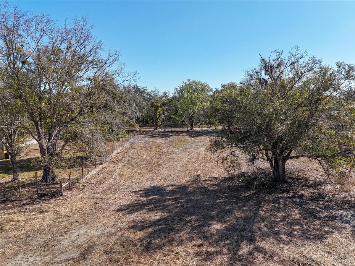 Image 33 of 41 For 1707 Robin Road