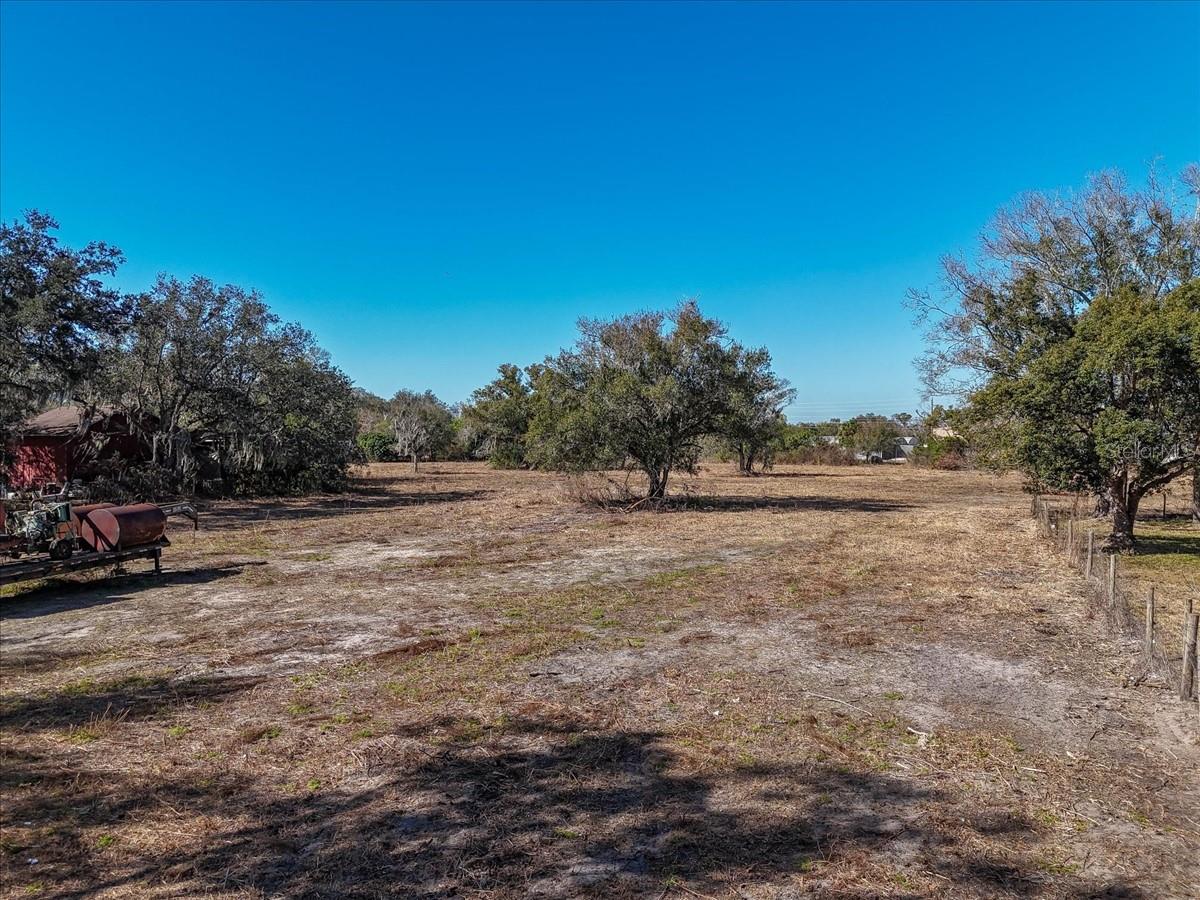 Image 36 of 41 For 1707 Robin Road