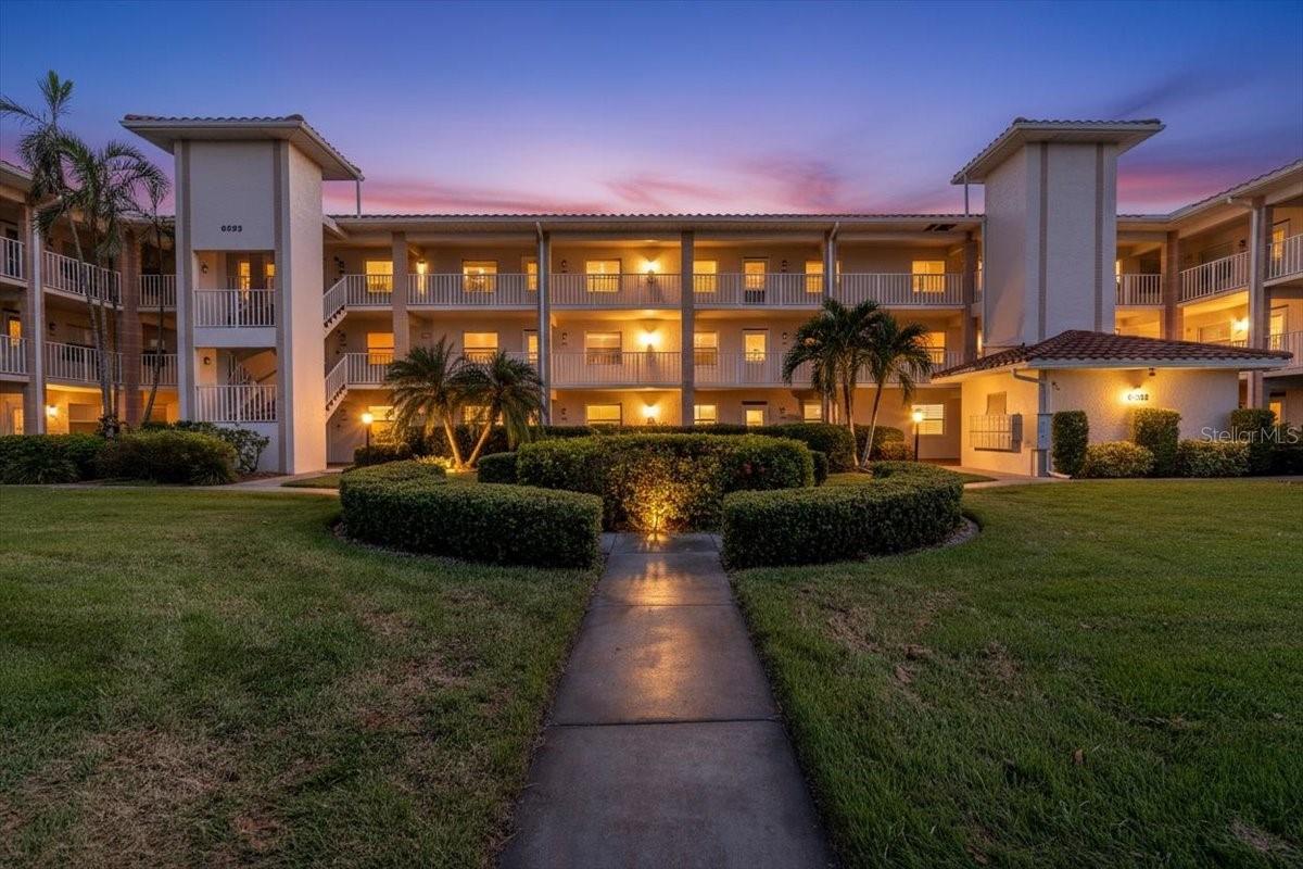 Image 2 of 55 For 6505 Stone River Road 103