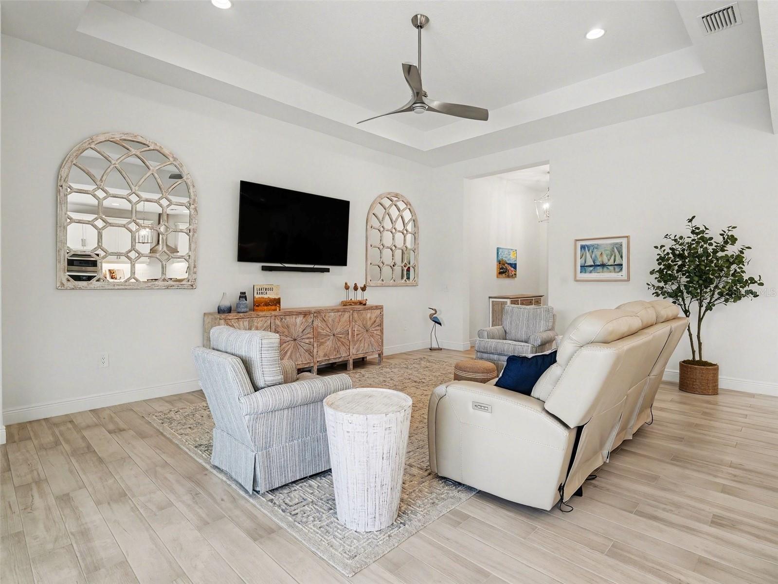 Image 11 of 62 For 8109 Sandstar Way