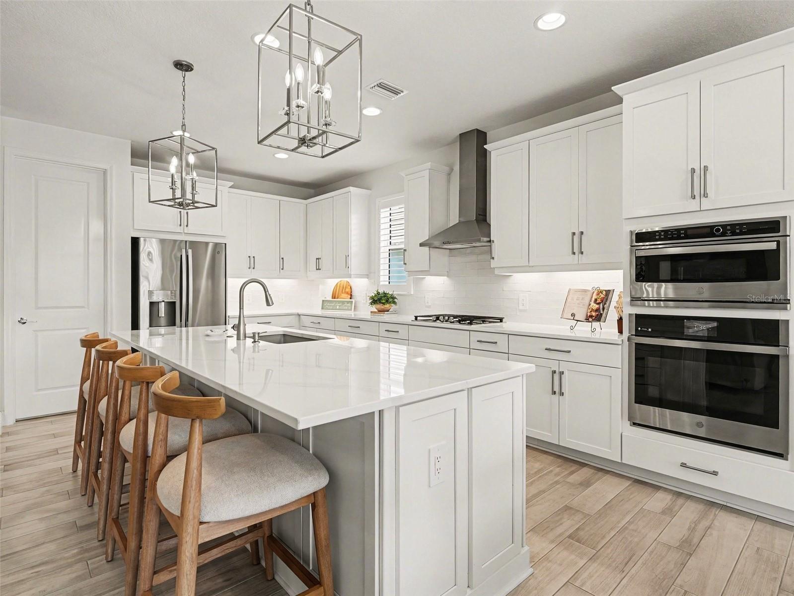 Image 17 of 62 For 8109 Sandstar Way