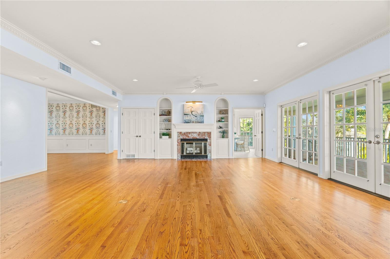 Image 11 of 50 For 41 Tidy Island Boulevard