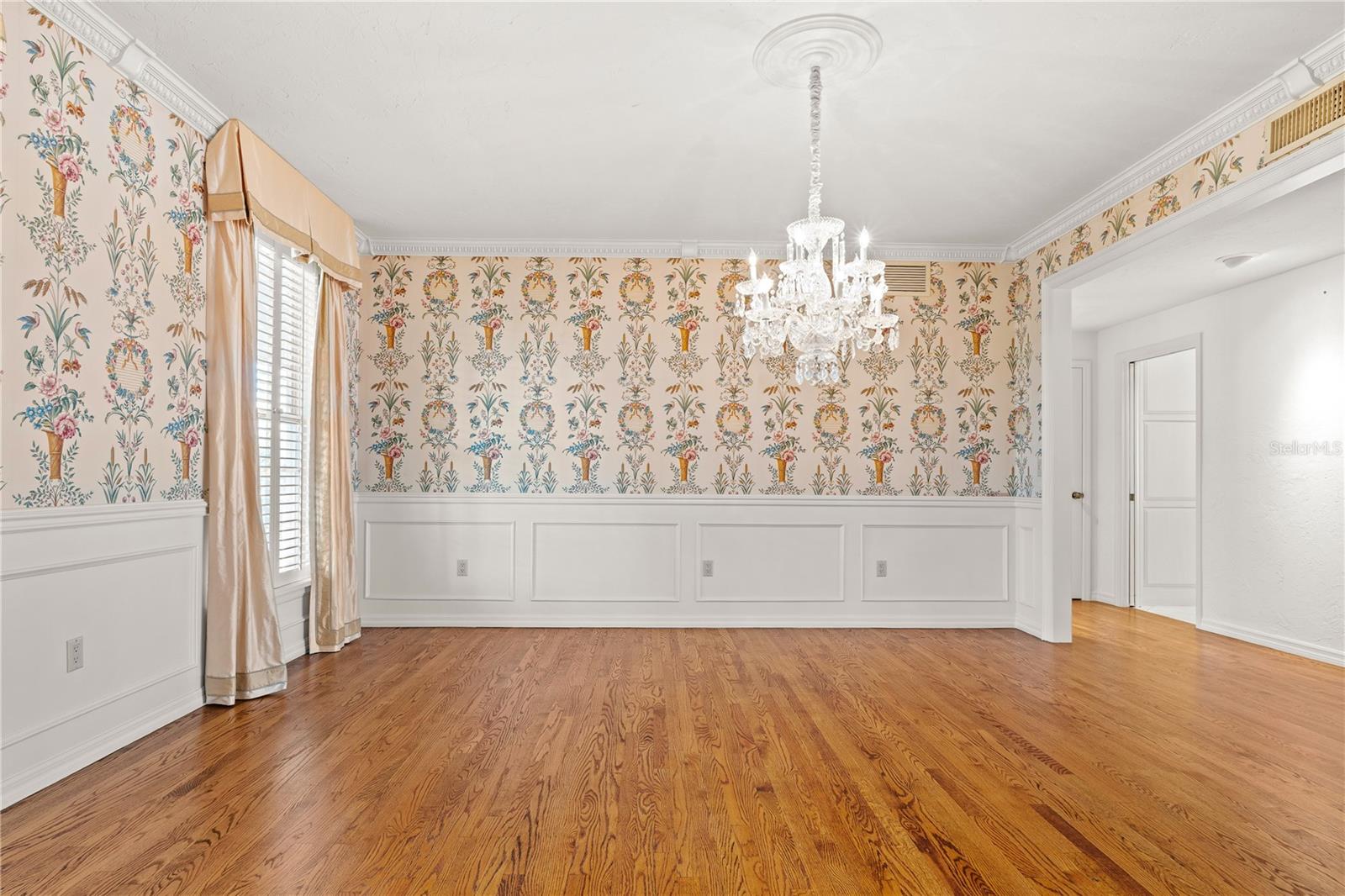 Image 13 of 50 For 41 Tidy Island Boulevard