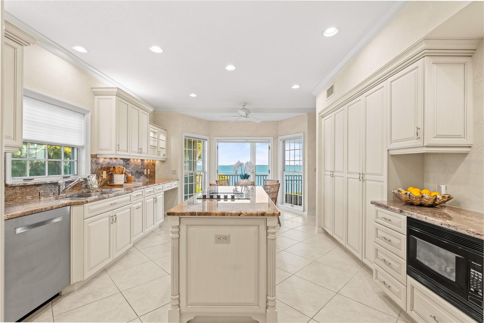 Image 14 of 50 For 41 Tidy Island Boulevard