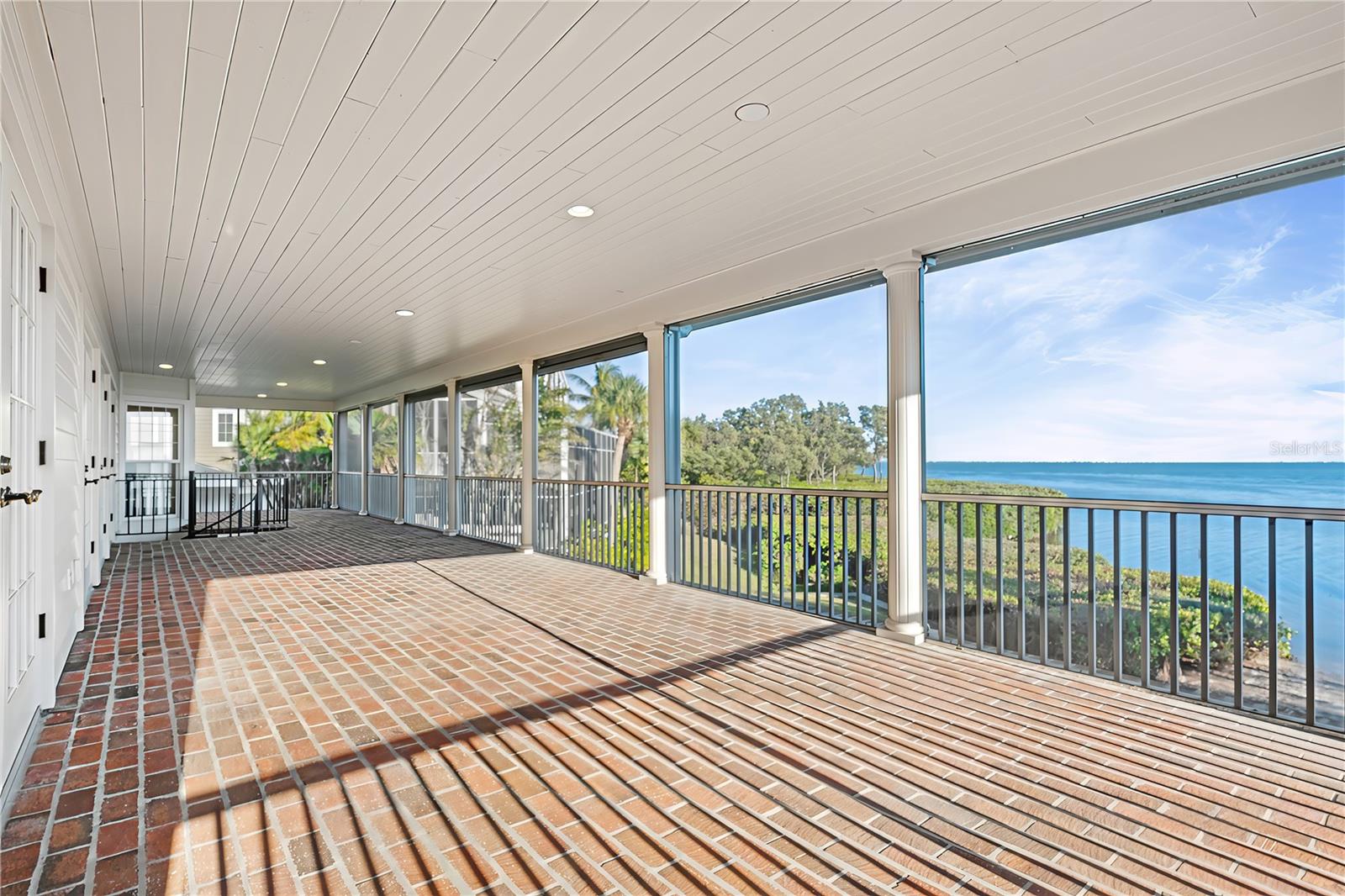 Image 21 of 50 For 41 Tidy Island Boulevard