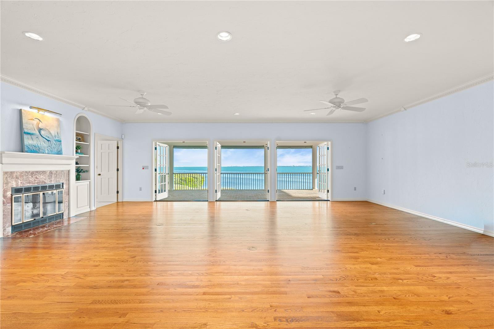 Image 9 of 50 For 41 Tidy Island Boulevard