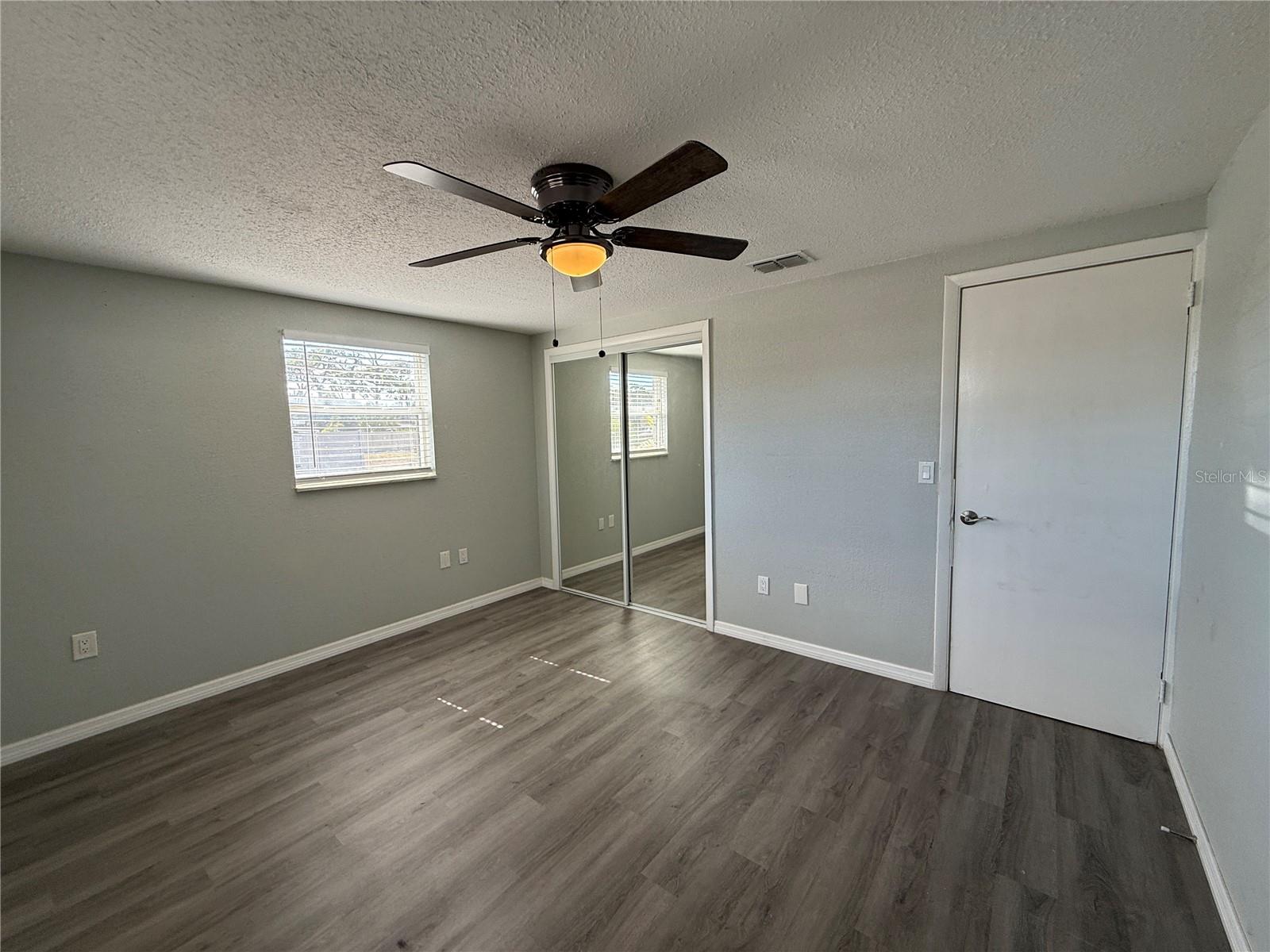 Image 7 of 14 For 350 Elmstreet Court C