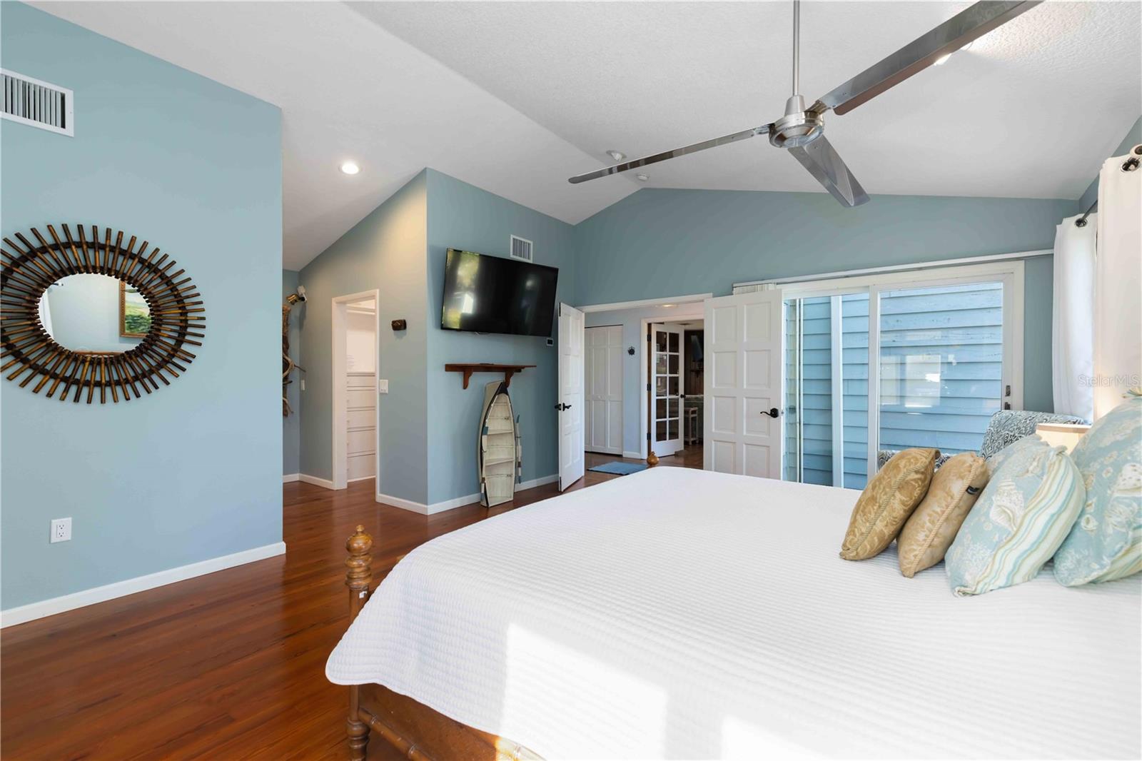 Image 94 of 100 For 6680 Gulf Of Mexico Drive