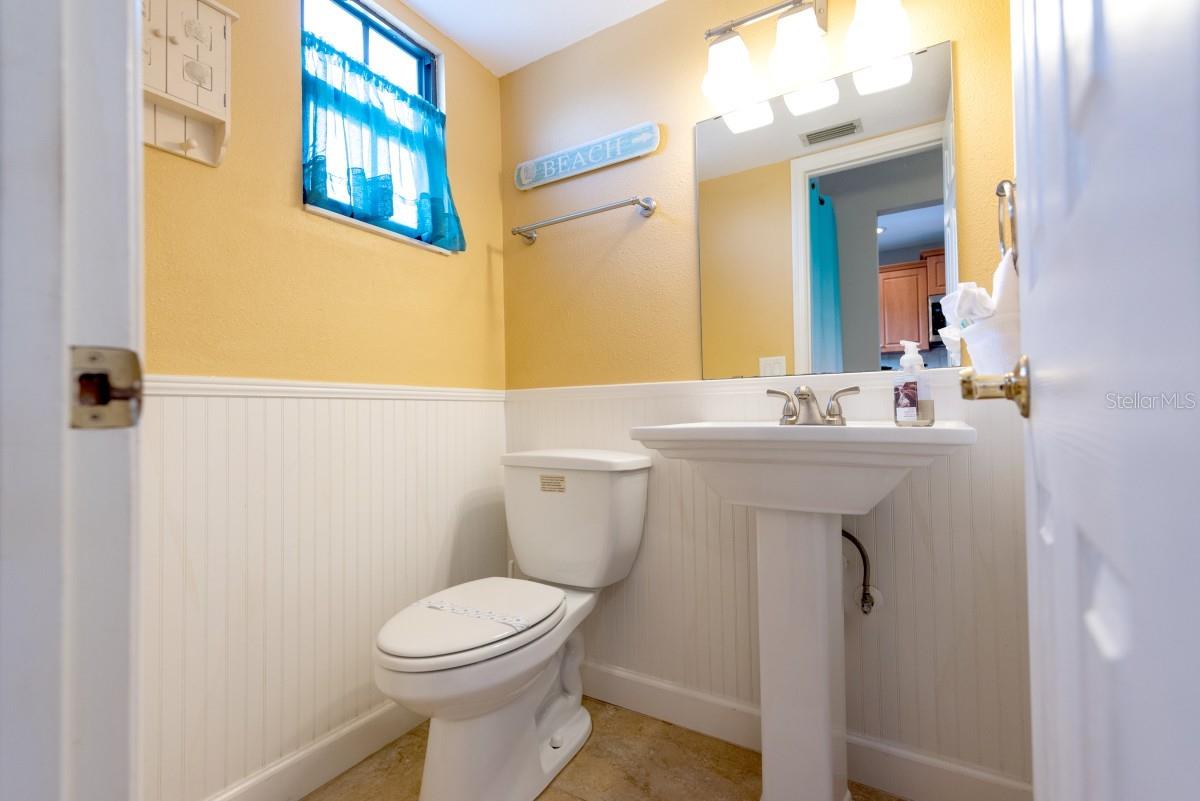 Image 10 of 29 For 4001 Gulf Drive 108