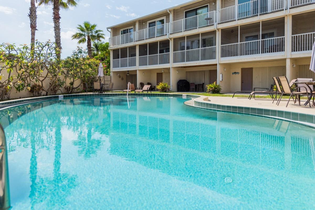 Image 2 of 29 For 4001 Gulf Drive 108