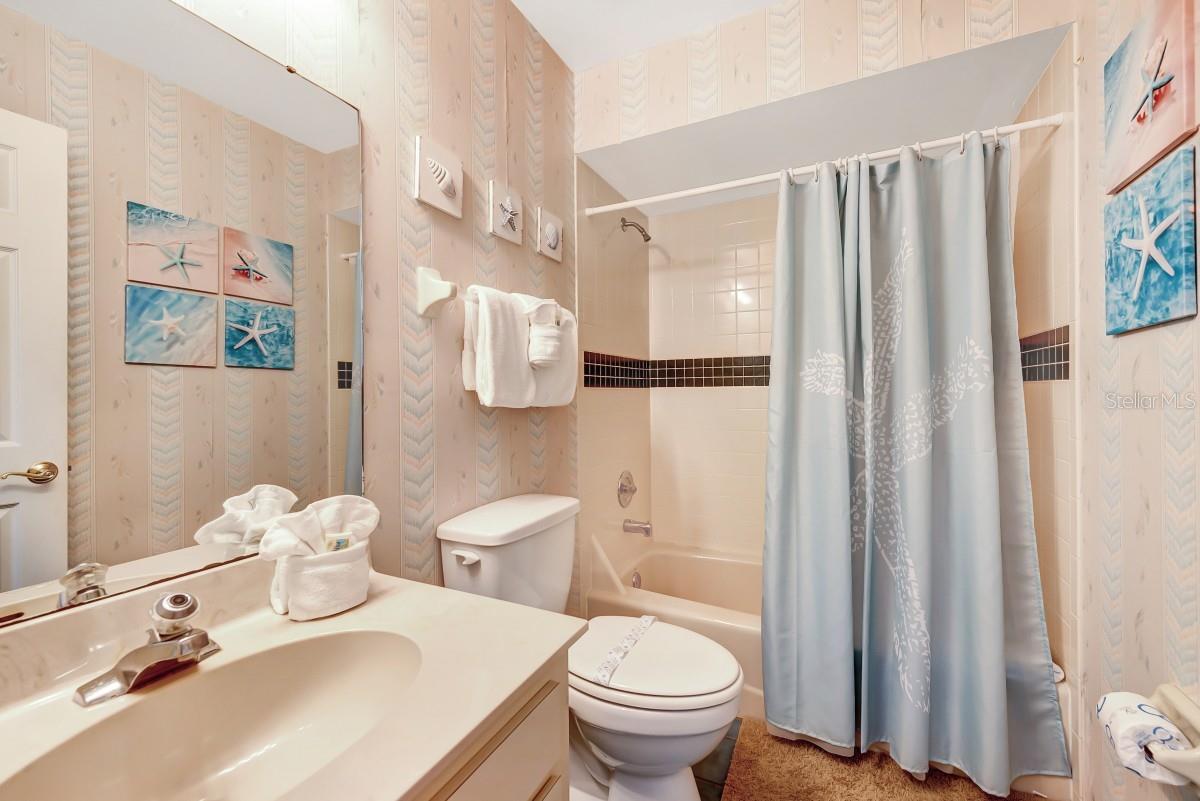 Image 20 of 29 For 4001 Gulf Drive 108