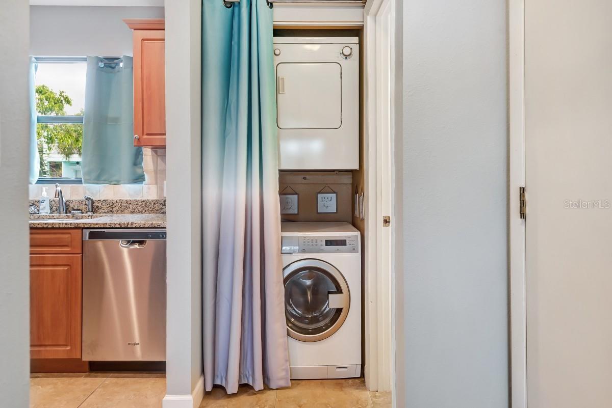 Image 9 of 29 For 4001 Gulf Drive 108