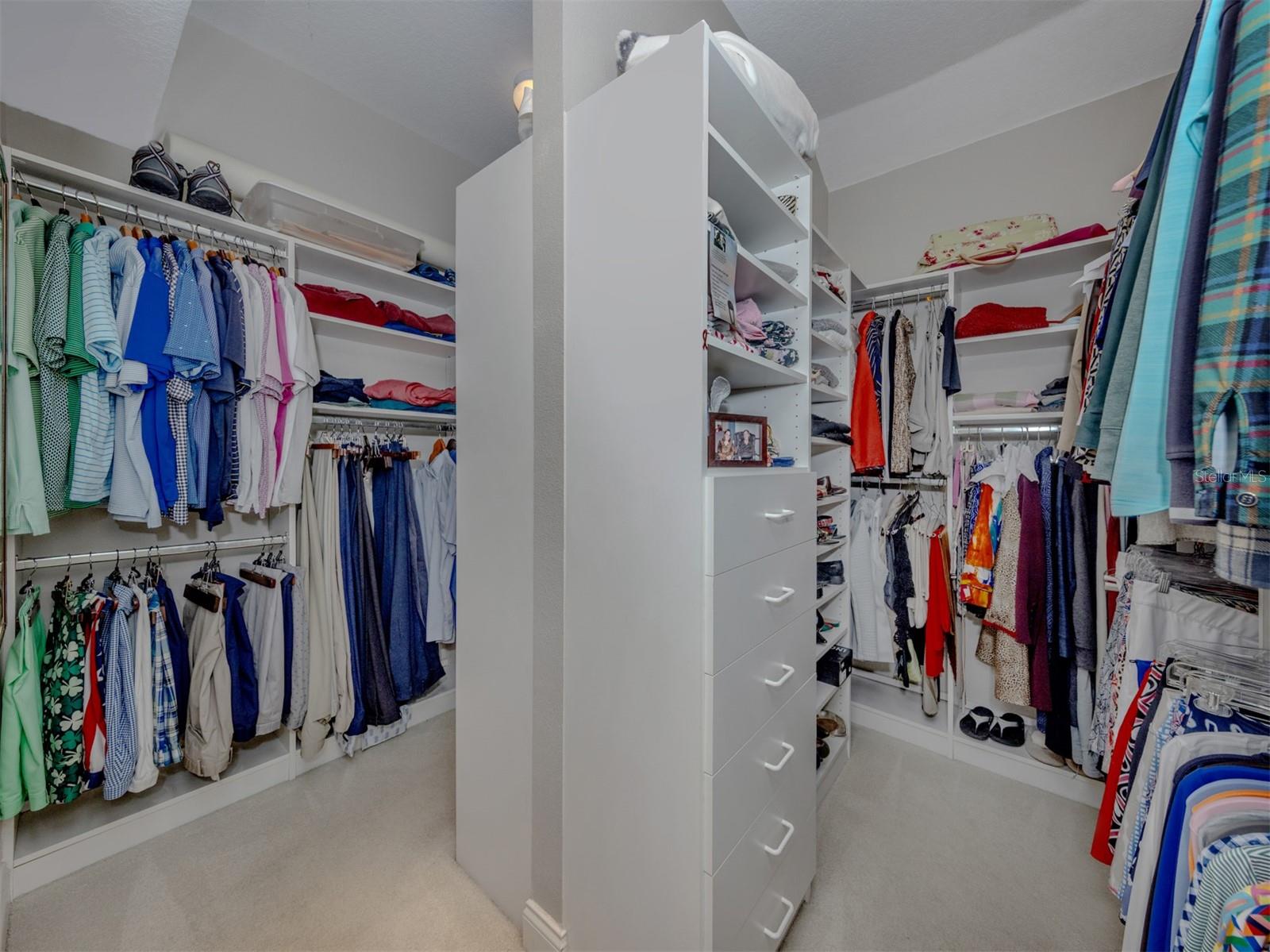 Listing photo id 15 for 444 Tremingham Way