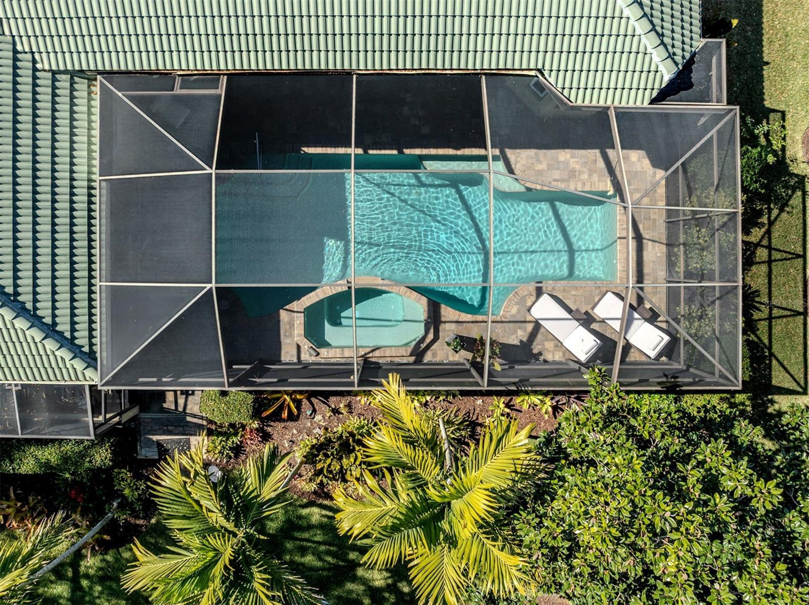 Listing photo id 32 for 444 Tremingham Way