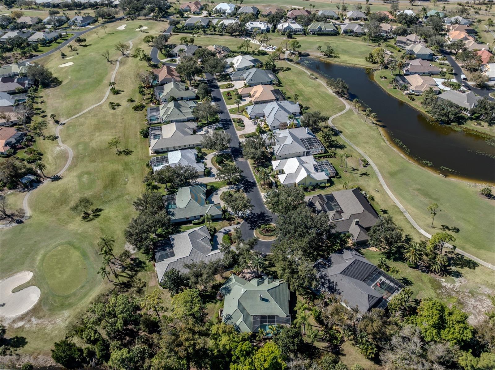 Listing photo id 38 for 444 Tremingham Way