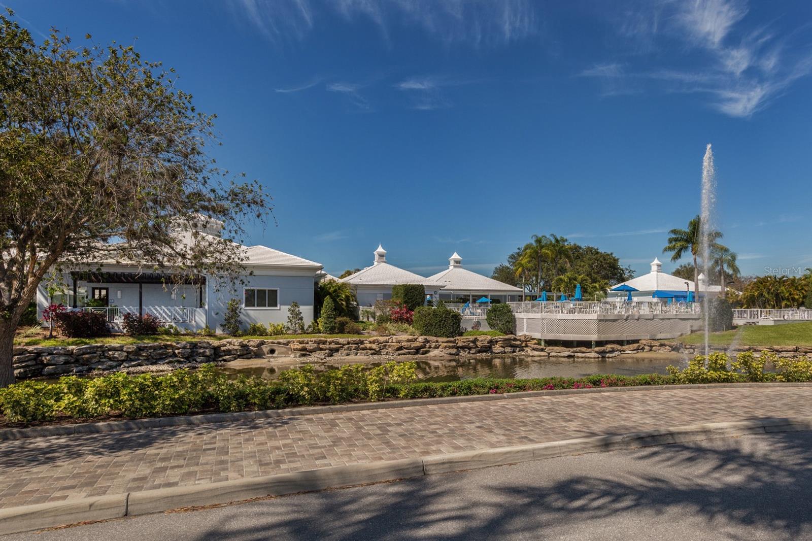 Listing photo id 45 for 444 Tremingham Way