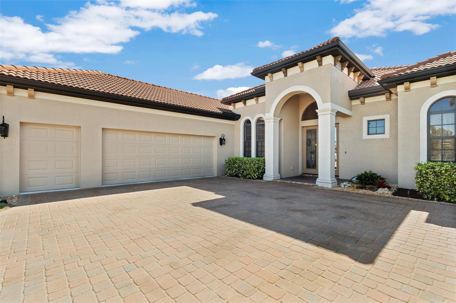 Image 8 of 86 For 4816 Tobermory Way