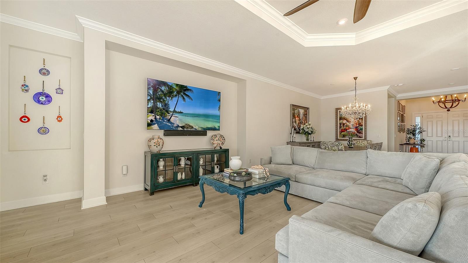 Image 10 of 100 For 15410 Derna Terrace