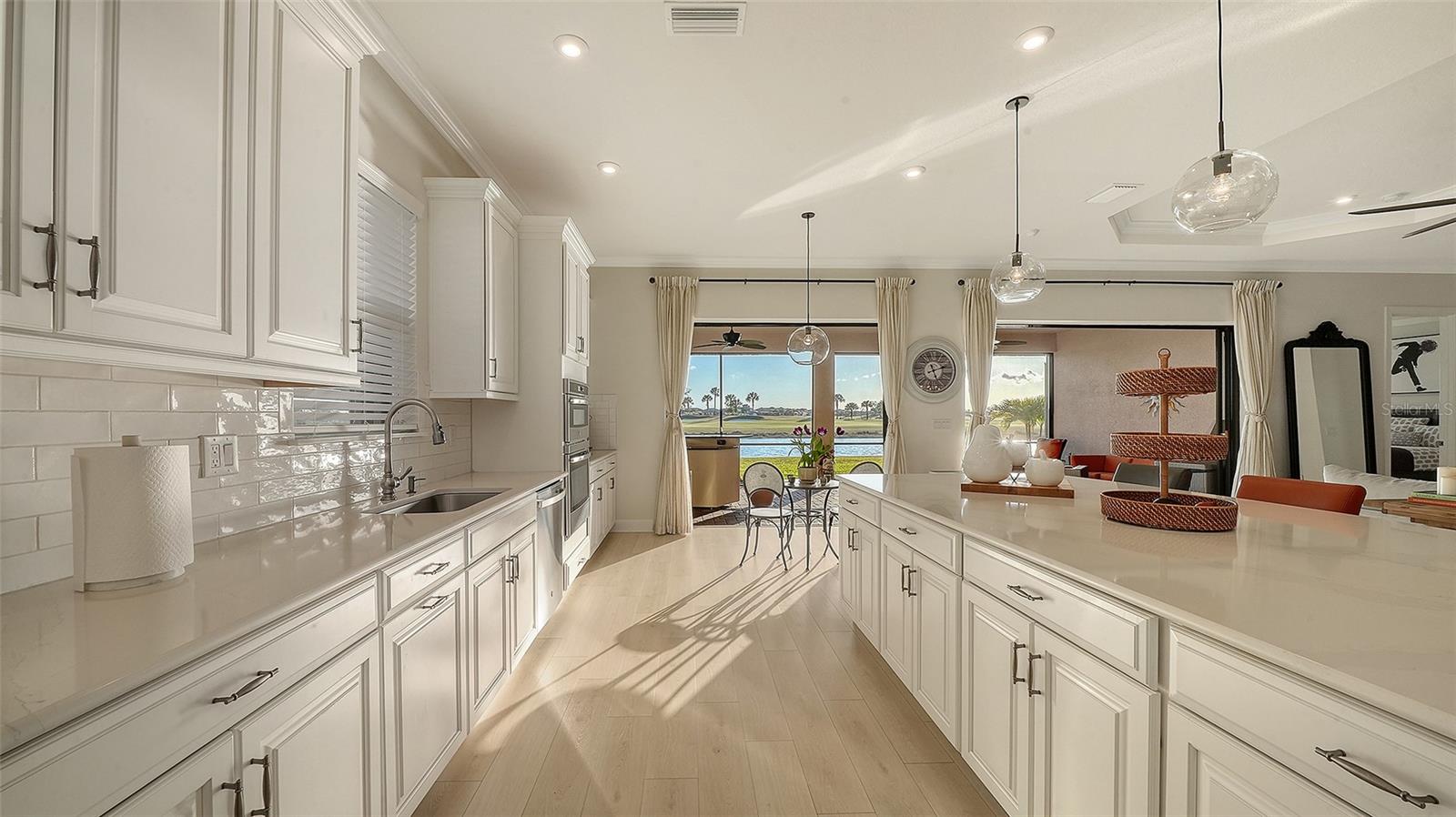 Image 20 of 100 For 15410 Derna Terrace