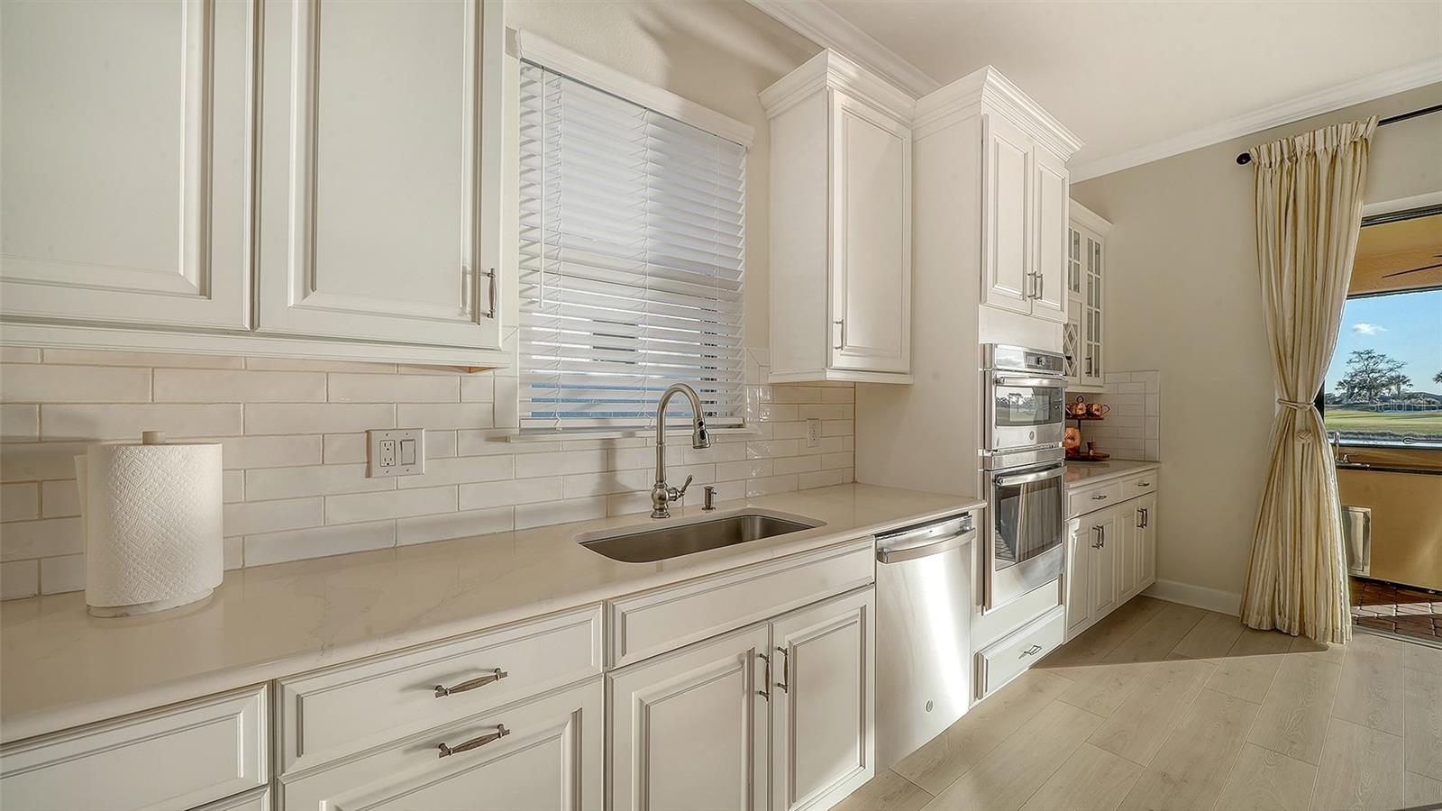 Image 22 of 100 For 15410 Derna Terrace