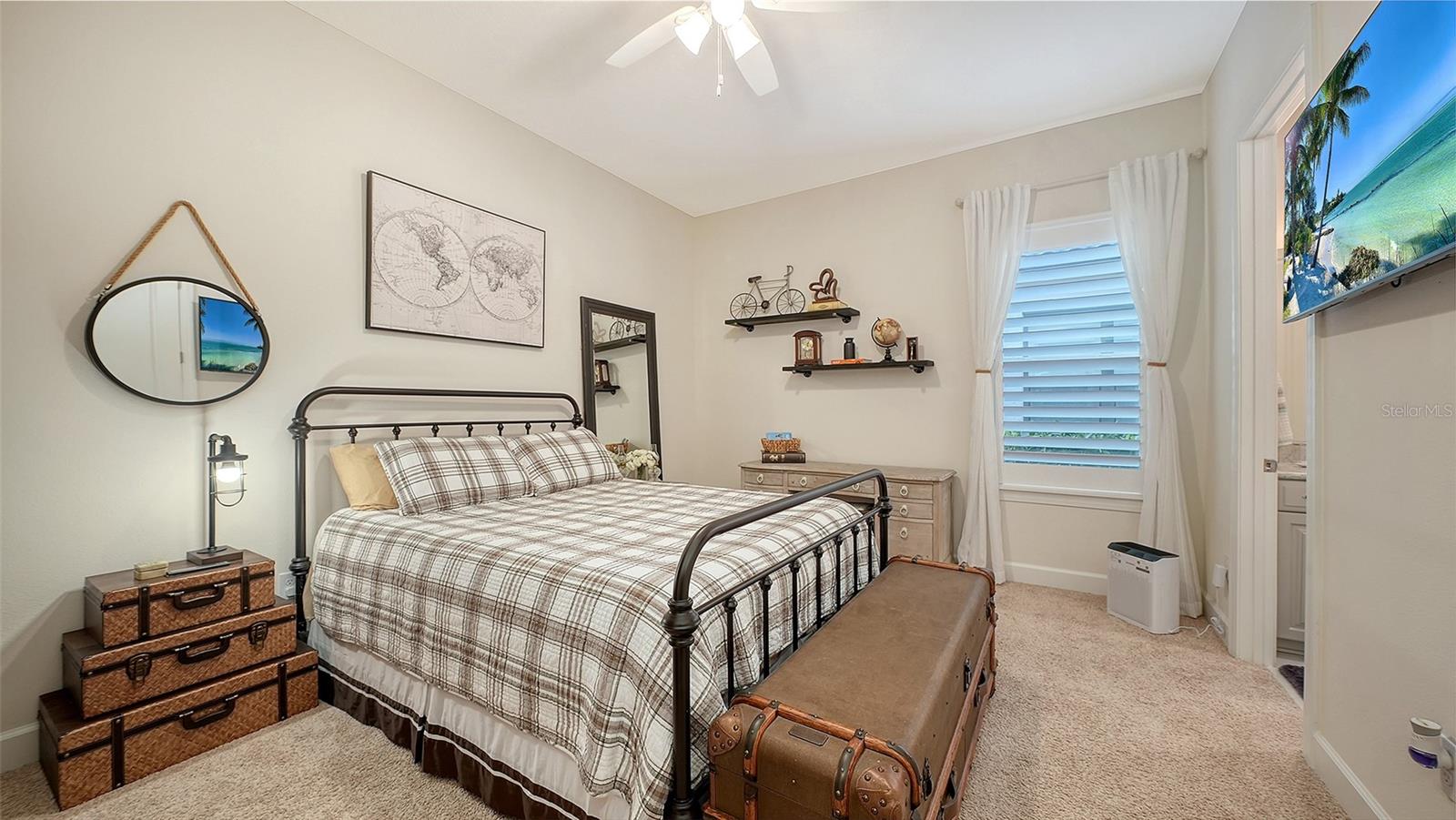 Image 38 of 100 For 15410 Derna Terrace