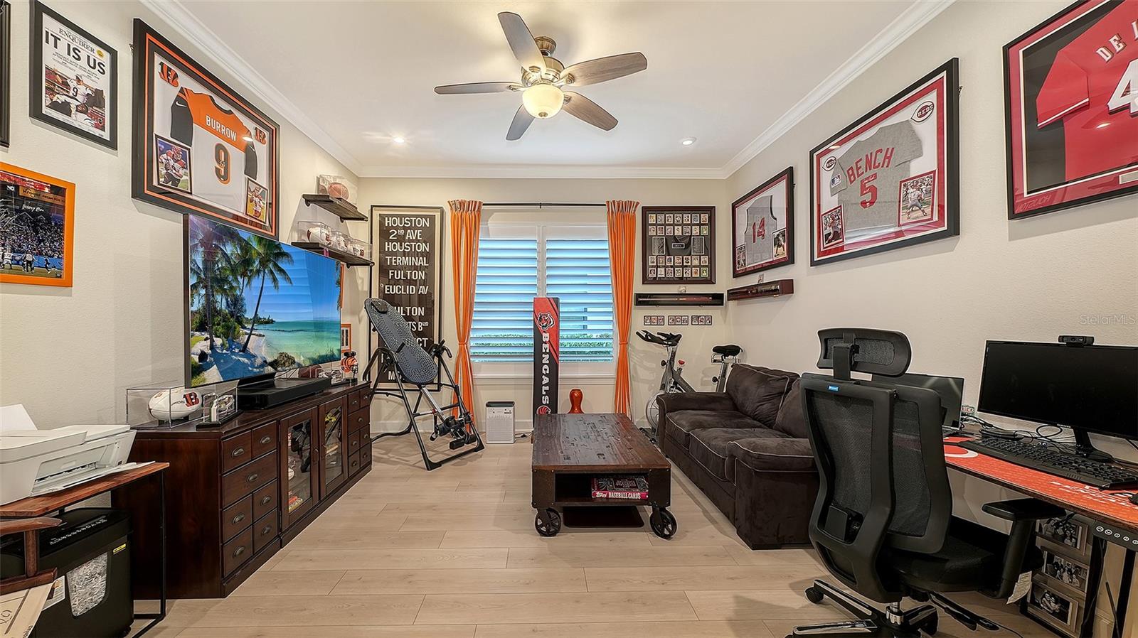 Image 41 of 100 For 15410 Derna Terrace