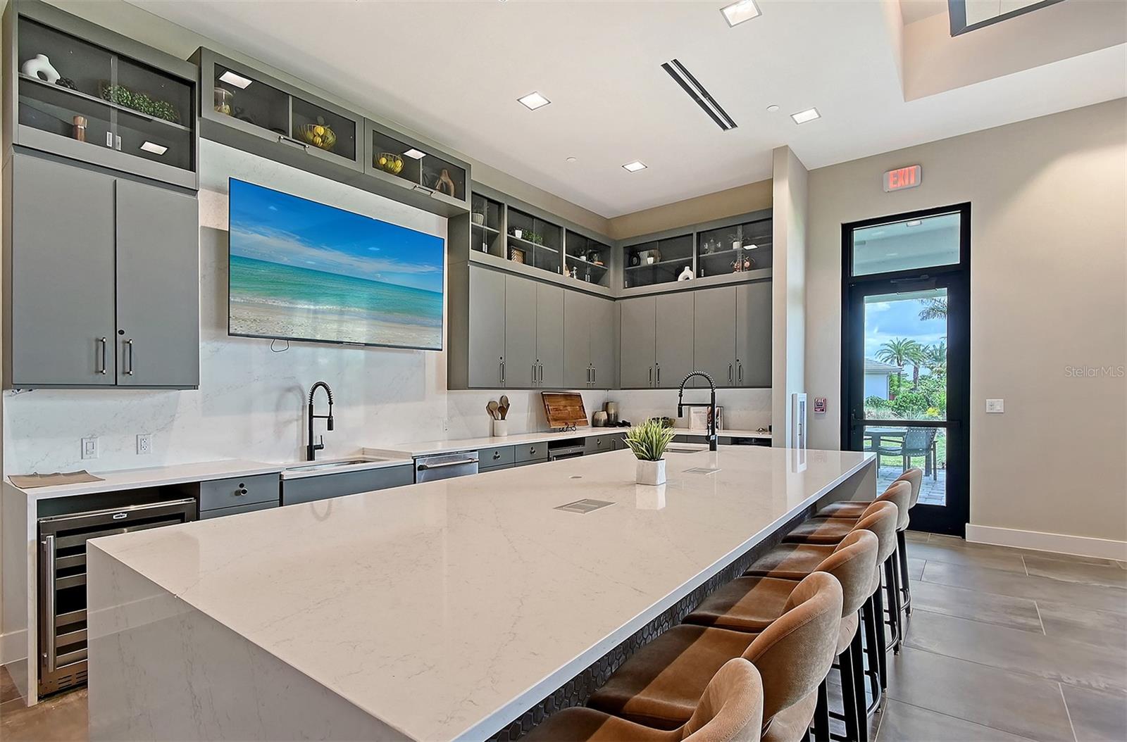 Image 93 of 100 For 15410 Derna Terrace