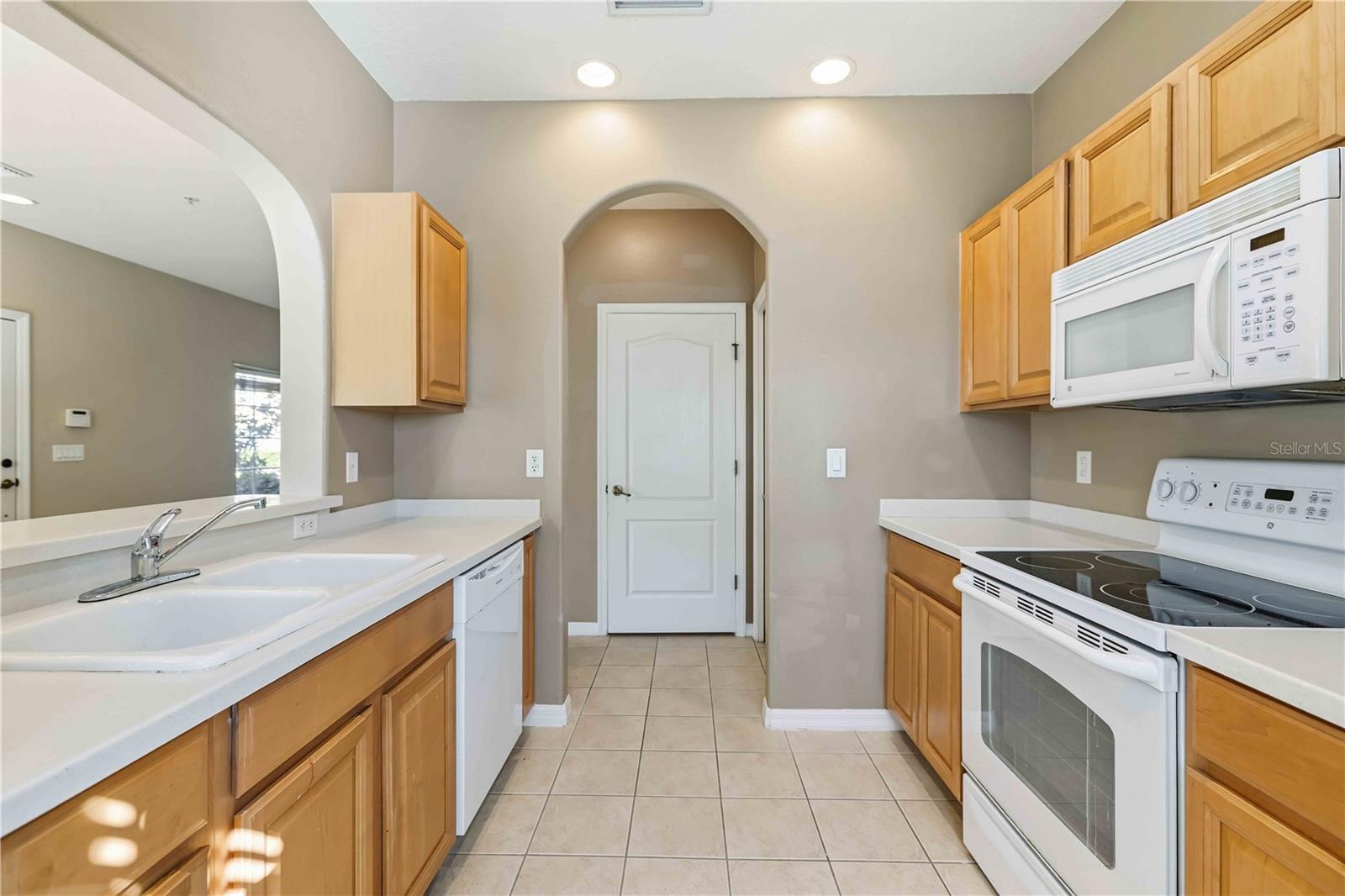 Image 17 of 51 For 12314 Destiny Drive