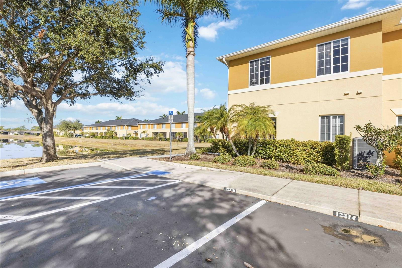 Image 34 of 51 For 12314 Destiny Drive