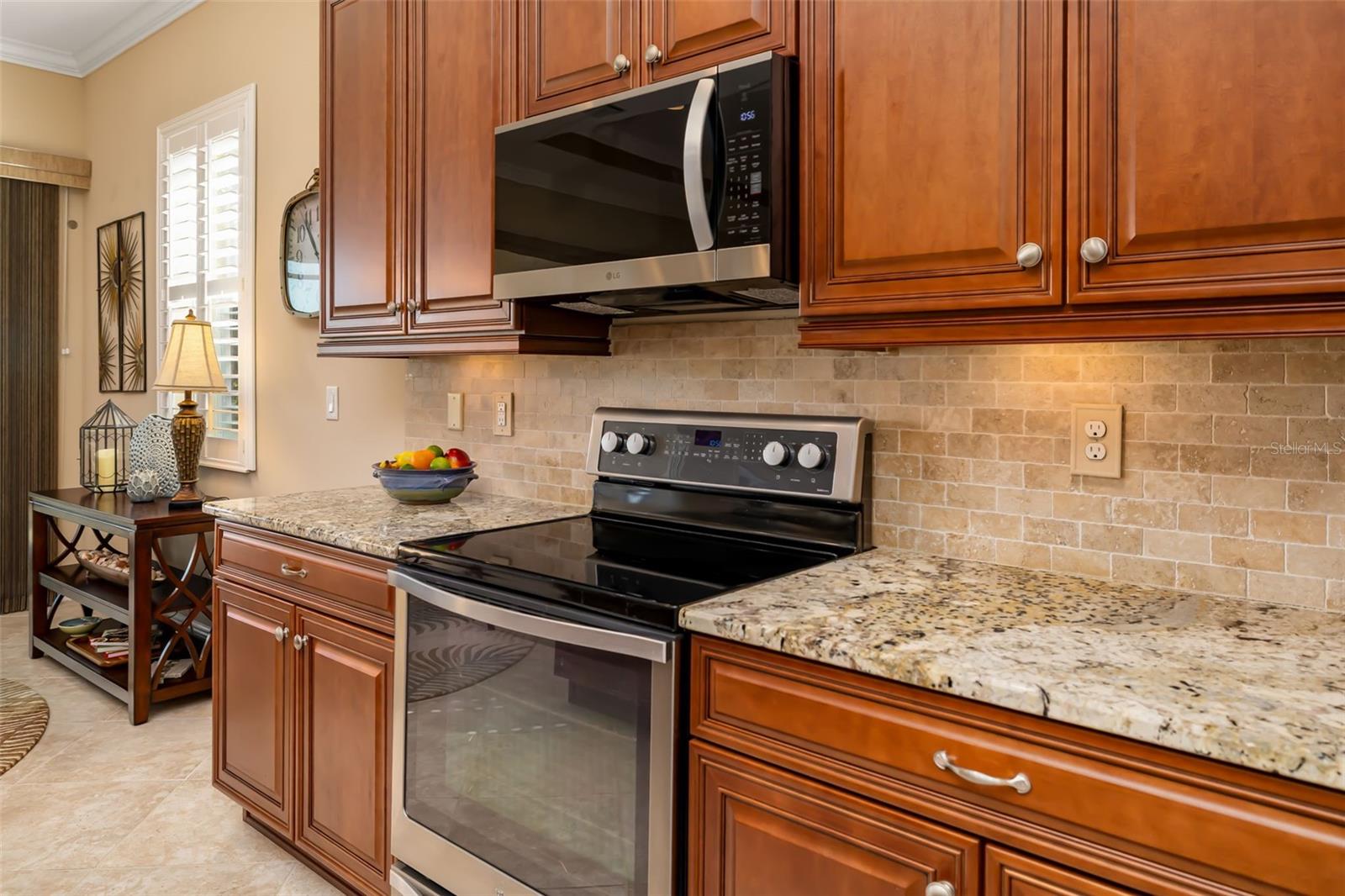 Image 19 of 70 For 143 Avalini Way