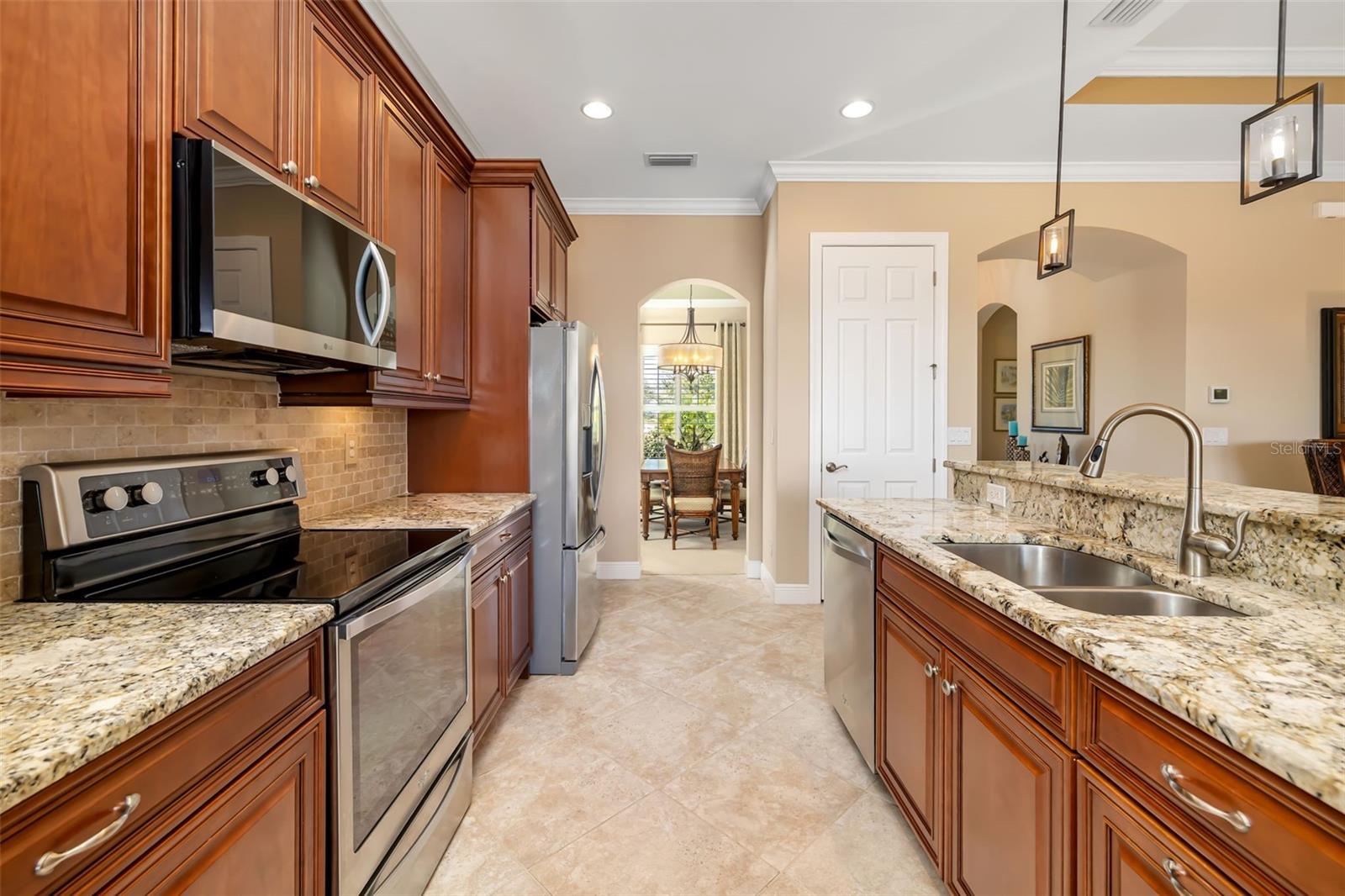 Image 22 of 70 For 143 Avalini Way