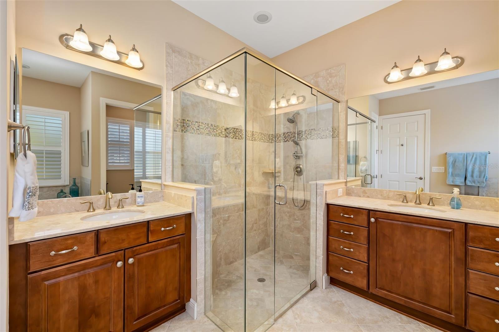 Image 30 of 70 For 143 Avalini Way