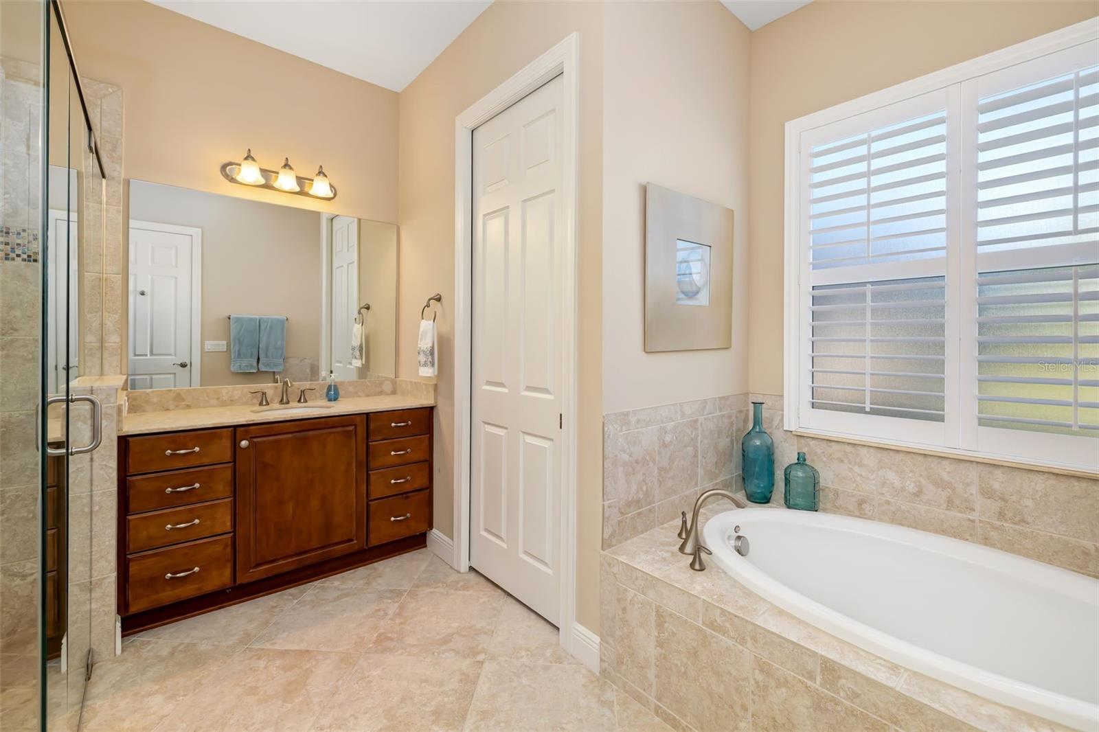 Image 32 of 70 For 143 Avalini Way