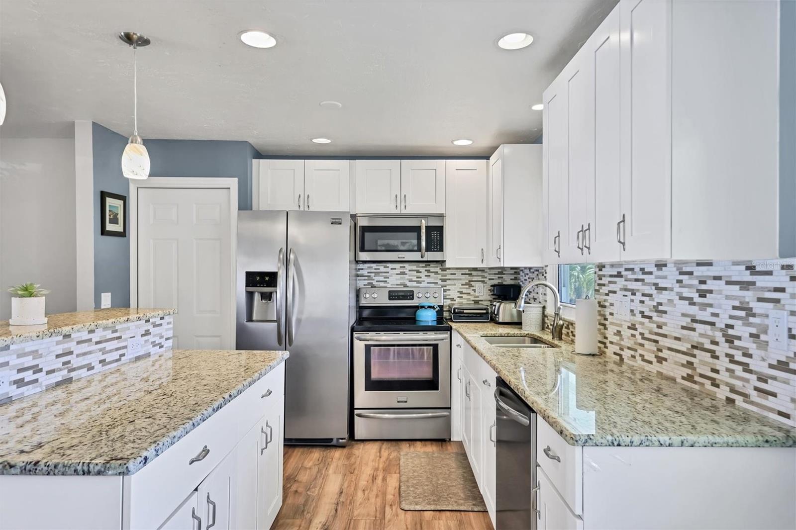 Image 14 of 43 For 3425 Fairview Drive