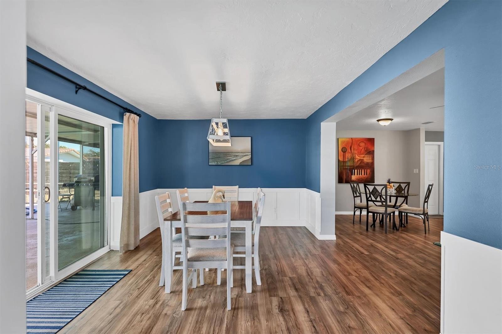 Image 18 of 43 For 3425 Fairview Drive